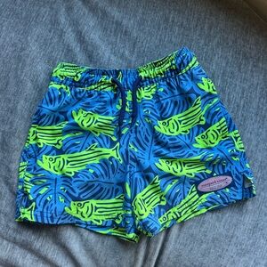 Vineyard Vines toddler boys Chappy Swim trunks - size 3T